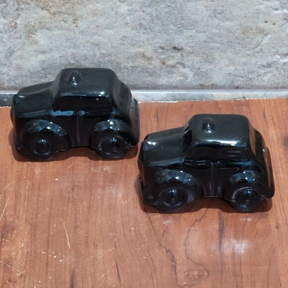 Vintage Black Cars Salt and Pepper Shaker Set - Picture 9 of 10